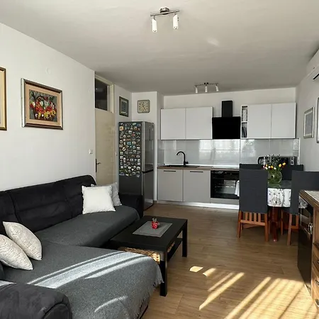 Apartment Vrilo Omis Exterior photo